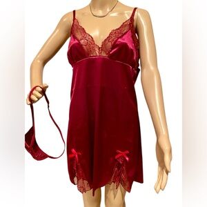 Sexy NWT maroon lace nightie & thong